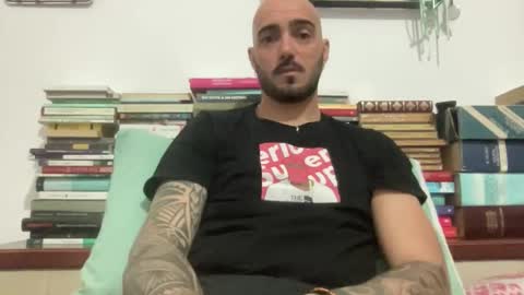 Snapshot of alessandromori91 chatting on 04.23.26 alessandromori91 online show from 04.23.26