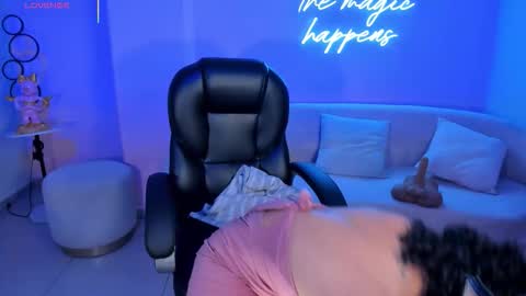 ALESSA ROMERO  online show from 10.22.25