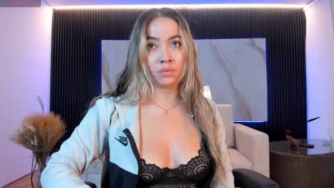 Alessia  Everyday From 0530 to 1430 Col Time online show from 11.20.25