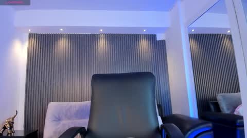 Alessia  Everyday From 0530 to 1430 Col Time online show from 11.26.25