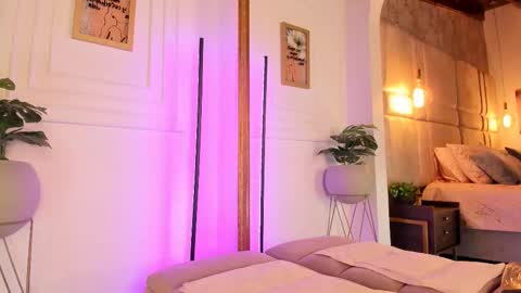 Snapshot of alessialondon chatting on 02.17.25 Alessia online show from 02.17.25