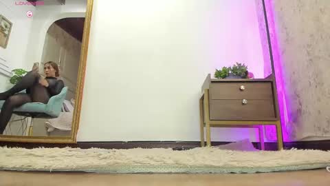 Snapshot of alessialondon chatting on 03.01.25 Alessia online show from 03.01.25