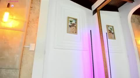 Snapshot of alessialondon chatting on 03.04.25 Alessia online show from 03.04.25