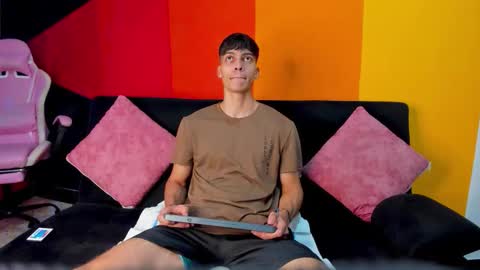 Alessio online show from 12.04.25