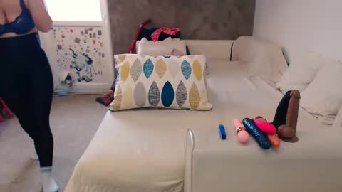 AlesyadollBlonde online show from 12.15.25