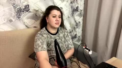 Aletta Oushen online show from 01.14.25