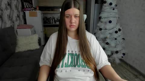 Aletta Oushen online show from 12.22.25