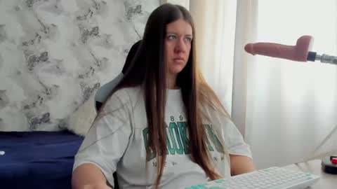 Snapshot of aletta_oushen chatting on 07.18.26 Aletta Oushen online show from 07.18.26