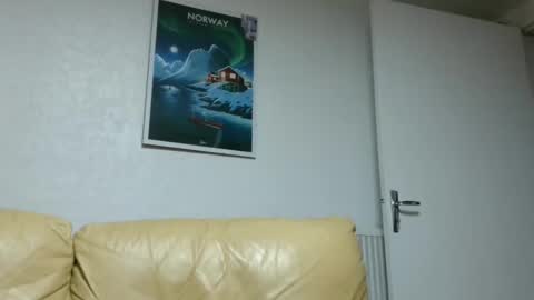 Alex83530 online show from 12.31.24