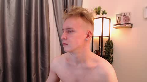 Snapshot of alex__sweet chatting on 05.03.26 your Alex online show from 05.03.26