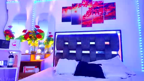 sneider online show from 09.30.25