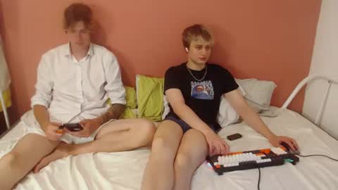 Snapshot of alex_and_oliviver chatting on 08.06.26 Alex miller and Oliver sweet online show from 08.06.26