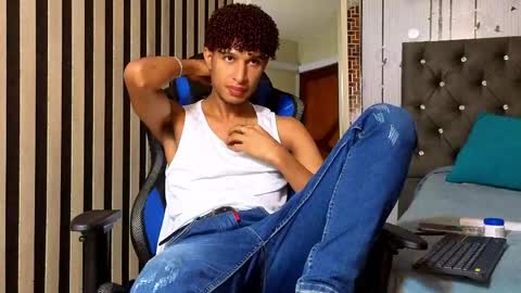 Snapshot of alex_bloom_ chatting on 06.07.26 Alexander online show from 06.07.26