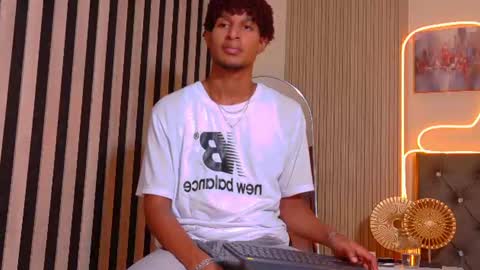 Snapshot of alex_bloom_ chatting on 07.30.26 Alexander online show from 07.30.26