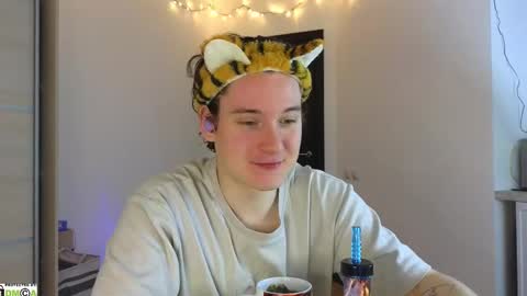 FAVORITE online show from 02.21.25