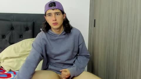 Snapshot of alex_connorr chatting on 01.06.25 alex_connorr online show from 01.06.25