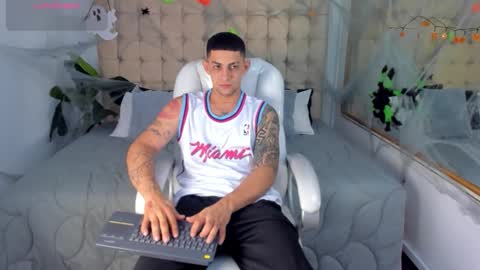 alex online show from 10.29.25