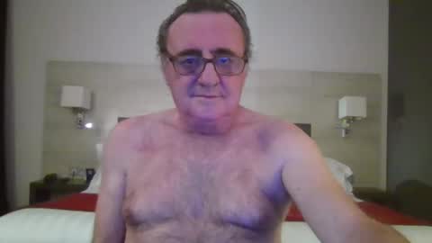 Snapshot of alex_fetishplayer chatting on 01.12.25 Alex online show from 01.12.25