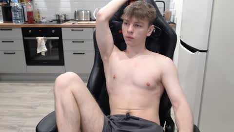 Snapshot of alex_gotcha chatting on 12.07.24 Alex online show from 12.07.24