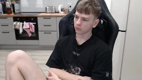 Snapshot of alex_gotcha chatting on 12.10.24 Alex online show from 12.10.24