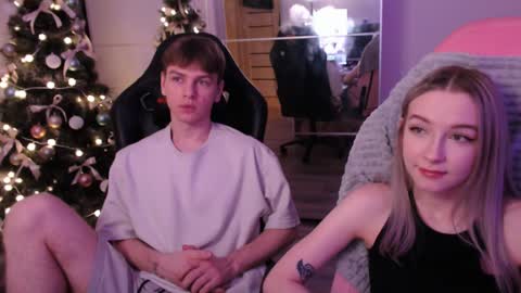 Snapshot of alex_gotcha chatting on 01.12.25 Alex online show from 01.12.25