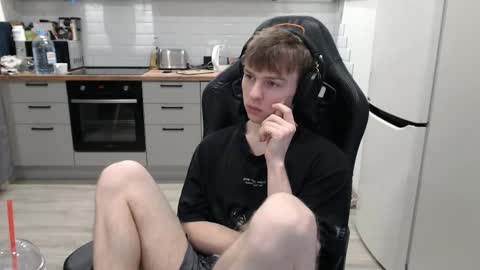 Snapshot of alex_gotcha chatting on 02.09.25 Alex online show from 02.09.25