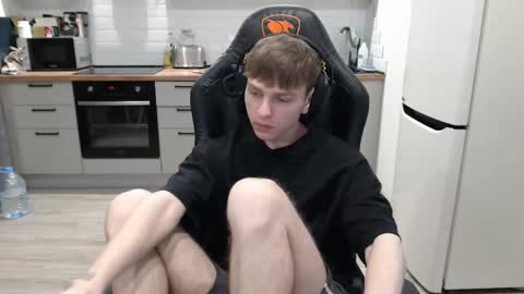 Snapshot of alex_gotcha chatting on 02.10.25 Alex online show from 02.10.25