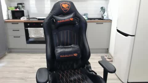 Snapshot of alex_gotcha chatting on 02.18.25 Alex online show from 02.18.25