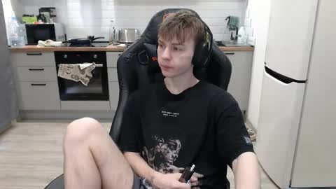 Snapshot of alex_gotcha chatting on 02.21.25 Alex online show from 02.21.25