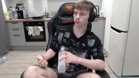 Snapshot of alex_gotcha chatting on 03.01.25 Alex online show from 03.01.25