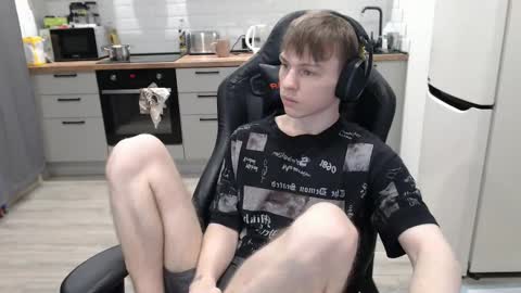 Snapshot of alex_gotcha chatting on 03.06.25 Alex online show from 03.06.25