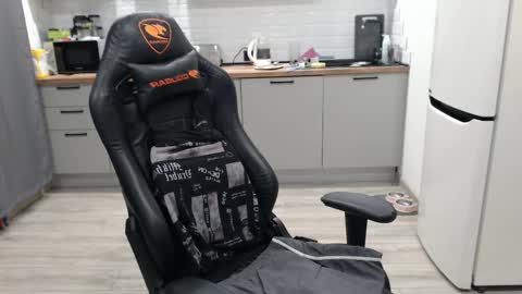 Snapshot of alex_gotcha chatting on 03.07.25 Alex online show from 03.07.25