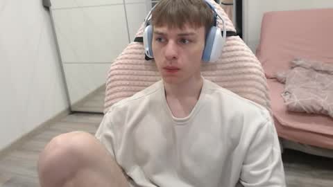 Snapshot of alex_gotcha chatting on 09.23.25 Alex online show from 09.23.25