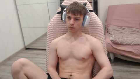 Snapshot of alex_gotcha chatting on 09.24.25 Alex online show from 09.24.25