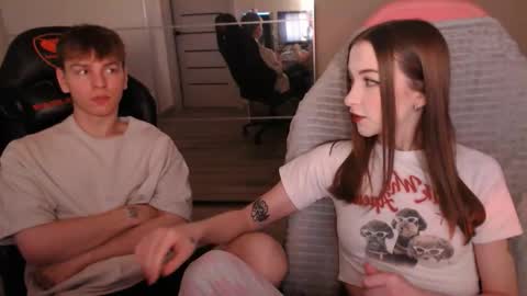 Snapshot of alex_gotcha chatting on 10.18.25 Alex online show from 10.18.25