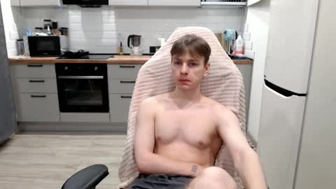 Snapshot of alex_gotcha chatting on 11.12.25 Alex online show from 11.12.25