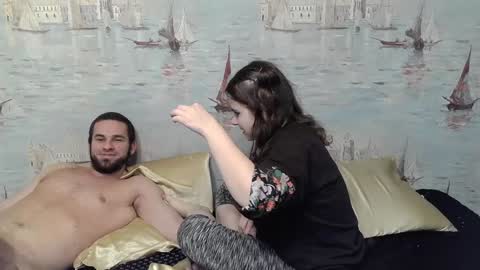 Alex and Sarah online show from 12.17.24