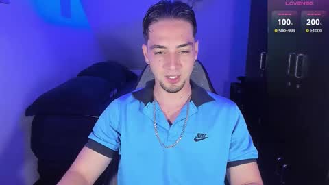 Snapshot of alex_smith0 chatting on 10.08.25     online show from 10.08.25