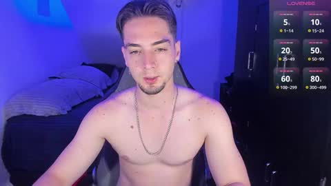 Snapshot of alex_smith0 chatting on 10.11.25     online show from 10.11.25