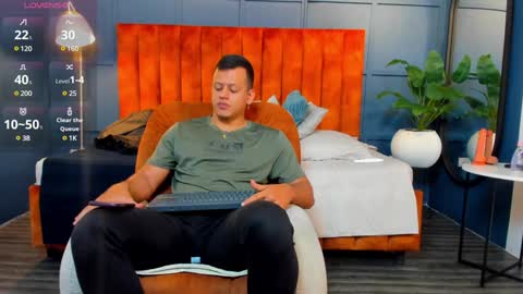 Alex Towers online show from 12.21.24