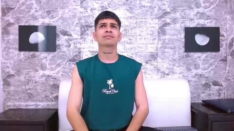 Snapshot of alex_vanz chatting on 12.15.25 Alex Vanz online show from 12.15.25