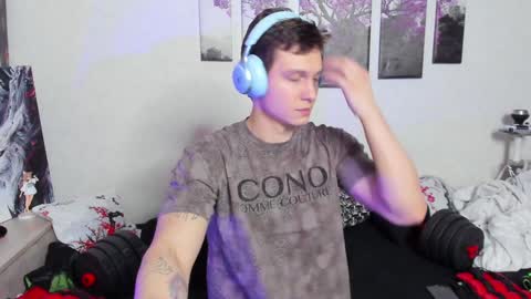 Alex WandHot online show from 02.05.25