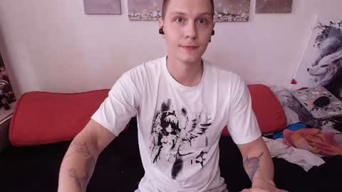 Snapshot of alex_wandhot chatting on 06.16.26 Alex WandHot online show from 06.16.26