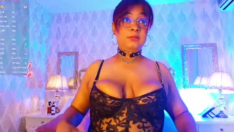 Snapshot of alexa_cruz__ chatting on 06.10.26 Alexa online show from 06.10.26