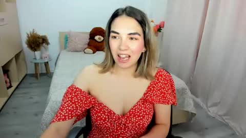 Snapshot of alexa_dolly chatting on 06.18.26 Alexa online show from 06.18.26