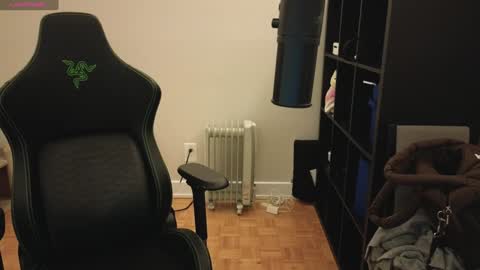 dont be afraid to click social media link its  working  just click on that  online show from 01.16.25