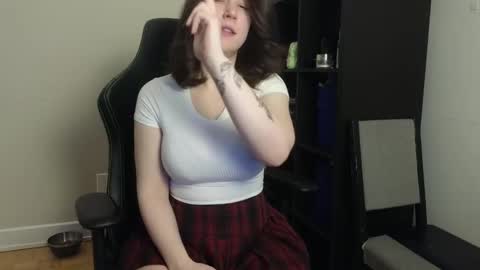 dont be afraid to click social media link its  working  just click on that  online show from 01.30.25