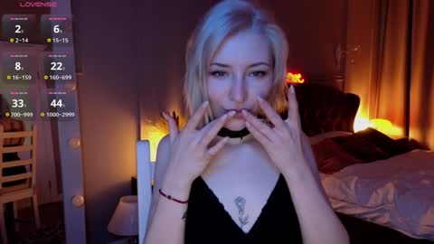 Snapshot of alexa_novak chatting on 12.14.24 Alexa online show from 12.14.24