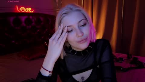 Snapshot of alexa_novak chatting on 12.16.24 Alexa online show from 12.16.24