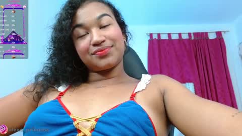Snapshot of alexa_priincess chatting on 01.08.25 online show from 01.08.25